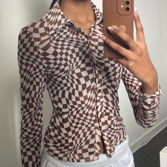 Tops - Trendy, sheer, brown, buttoned top y2k